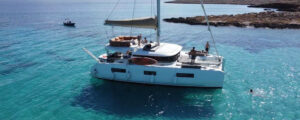 Round of Antiparos & Despotiko on a catamaran